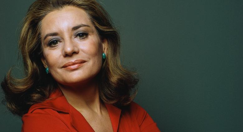 Barbara Walters, photo by Douglas Kirkland, Getty Images. 