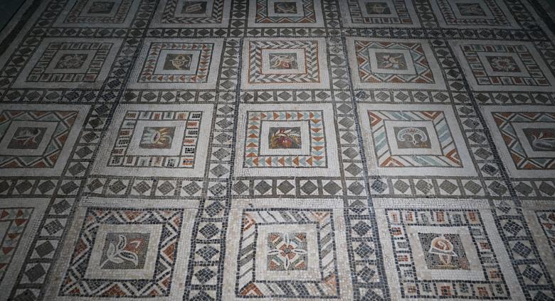 Coffered pattern mosaic, 1st century BC.