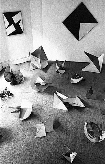 Lygia Clark, Bichos, 1965. (c) Lygia Clark. Wikiart. 